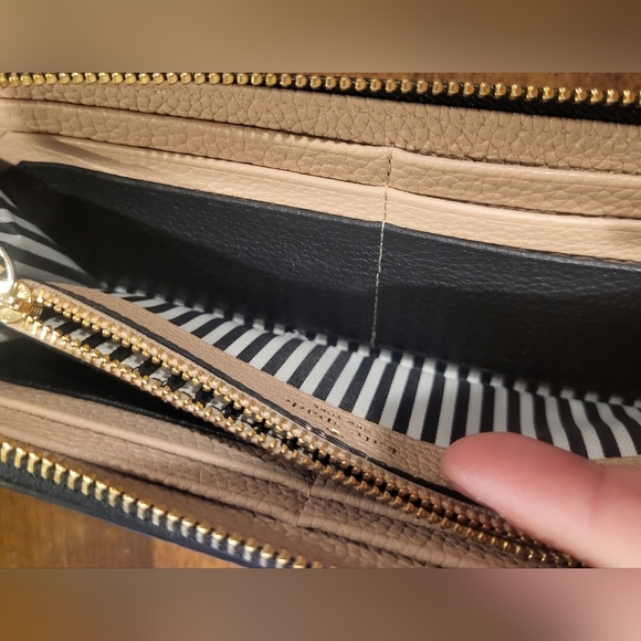 Kate Spade Black and Cream Zip Wallet - Picture 8 of 8